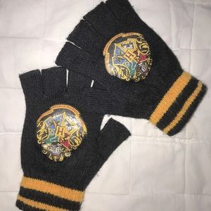 hufflepuff fingerless gloves